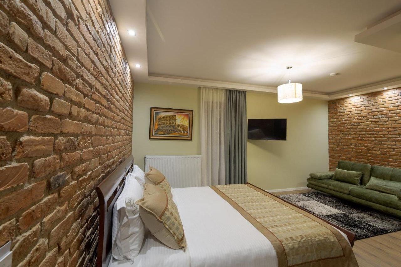 Casta Diva Hotel Korce Exterior foto